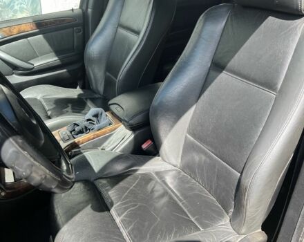 Серый БМВ Х5, объемом двигателя 3 л и пробегом 300 тыс. км за 5500 $, фото 5 на Automoto.ua