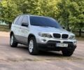 Серый БМВ Х5, объемом двигателя 3 л и пробегом 300 тыс. км за 8505 $, фото 8 на Automoto.ua