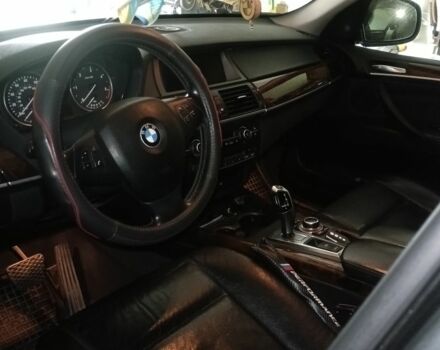 Серый БМВ Х5, объемом двигателя 3 л и пробегом 270 тыс. км за 15500 $, фото 6 на Automoto.ua