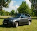 Серый БМВ Х5, объемом двигателя 3 л и пробегом 212 тыс. км за 15000 $, фото 1 на Automoto.ua