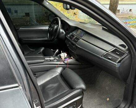 Серый БМВ Х5, объемом двигателя 0 л и пробегом 282 тыс. км за 13000 $, фото 5 на Automoto.ua