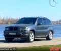 Серый БМВ Х5, объемом двигателя 4.4 л и пробегом 500 тыс. км за 7500 $, фото 1 на Automoto.ua