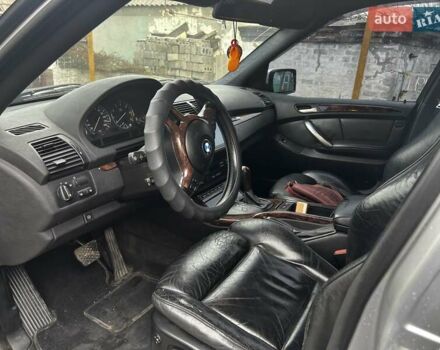 Сірий БМВ Х5, об'ємом двигуна 4.4 л та пробігом 300 тис. км за 7800 $, фото 8 на Automoto.ua