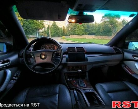 Серый БМВ Х5, объемом двигателя 4.4 л и пробегом 234 тыс. км за 7200 $, фото 10 на Automoto.ua