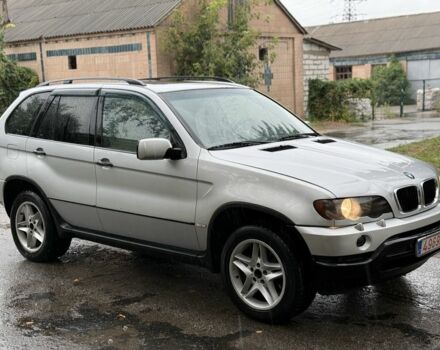 Серый БМВ Х5, объемом двигателя 3 л и пробегом 300 тыс. км за 4300 $, фото 3 на Automoto.ua