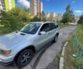 Серый БМВ Х5, объемом двигателя 3 л и пробегом 290 тыс. км за 4800 $, фото 2 на Automoto.ua
