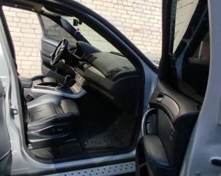 Серый БМВ Х5, объемом двигателя 3 л и пробегом 350 тыс. км за 4500 $, фото 4 на Automoto.ua