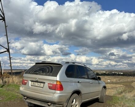 Серый БМВ Х5, объемом двигателя 3 л и пробегом 200 тыс. км за 4600 $, фото 4 на Automoto.ua