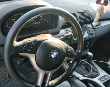 Серый БМВ Х5, объемом двигателя 4.4 л и пробегом 275 тыс. км за 6500 $, фото 4 на Automoto.ua