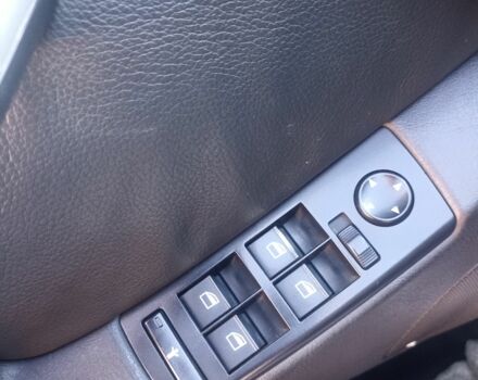 Серый БМВ Х5, объемом двигателя 4.4 л и пробегом 300 тыс. км за 7200 $, фото 13 на Automoto.ua