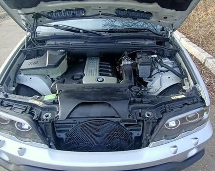 Серый БМВ Х5, объемом двигателя 3 л и пробегом 380 тыс. км за 10600 $, фото 32 на Automoto.ua