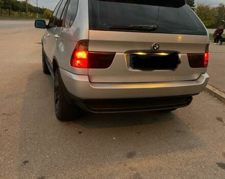 Серый БМВ Х5, объемом двигателя 3 л и пробегом 345 тыс. км за 6100 $, фото 4 на Automoto.ua