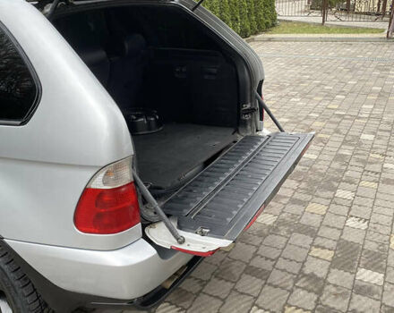 Сірий БМВ Х5, об'ємом двигуна 4.4 л та пробігом 217 тис. км за 8000 $, фото 17 на Automoto.ua