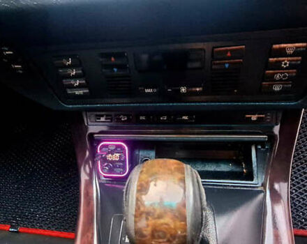 Серый БМВ Х5, объемом двигателя 4.4 л и пробегом 330 тыс. км за 8000 $, фото 8 на Automoto.ua