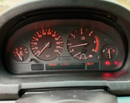 Серый БМВ Х5, объемом двигателя 3 л и пробегом 300 тыс. км за 4300 $, фото 7 на Automoto.ua