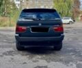 Серый БМВ Х5, объемом двигателя 3 л и пробегом 355 тыс. км за 6000 $, фото 4 на Automoto.ua