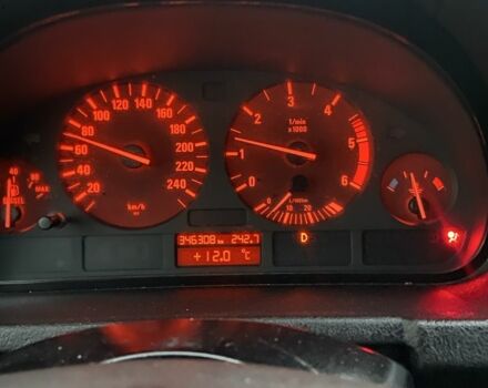 Серый БМВ Х5, объемом двигателя 3 л и пробегом 345 тыс. км за 6100 $, фото 9 на Automoto.ua