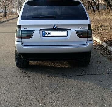 Серый БМВ Х5, объемом двигателя 3 л и пробегом 380 тыс. км за 10600 $, фото 6 на Automoto.ua