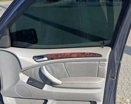 Серый БМВ Х5, объемом двигателя 3 л и пробегом 432 тыс. км за 8500 $, фото 27 на Automoto.ua