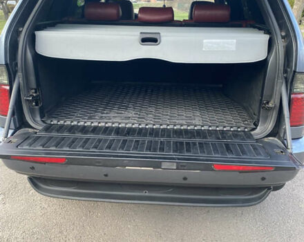 Серый БМВ Х5, объемом двигателя 3 л и пробегом 400 тыс. км за 10300 $, фото 8 на Automoto.ua