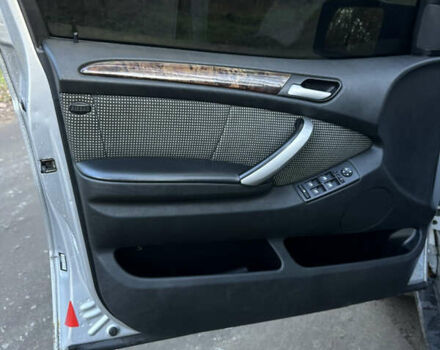 Сірий БМВ Х5, об'ємом двигуна 4.4 л та пробігом 465 тис. км за 6200 $, фото 17 на Automoto.ua