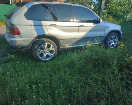 Серый БМВ Х5, объемом двигателя 4.4 л и пробегом 275 тыс. км за 6500 $, фото 2 на Automoto.ua