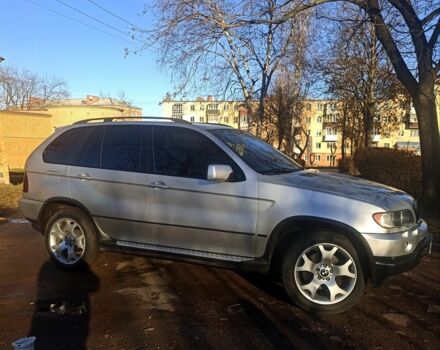 Серый БМВ Х5, объемом двигателя 4.4 л и пробегом 300 тыс. км за 7200 $, фото 7 на Automoto.ua