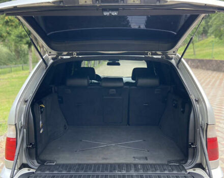 Серый БМВ Х5, объемом двигателя 3 л и пробегом 280 тыс. км за 6600 $, фото 10 на Automoto.ua