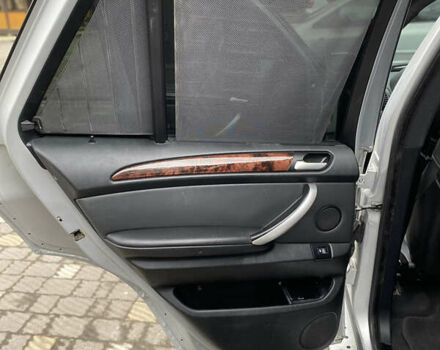 Сірий БМВ Х5, об'ємом двигуна 4.4 л та пробігом 217 тис. км за 8000 $, фото 9 на Automoto.ua