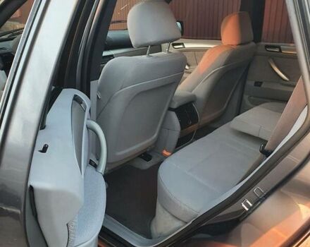 Серый БМВ Х5, объемом двигателя 2.9 л и пробегом 402 тыс. км за 9500 $, фото 45 на Automoto.ua