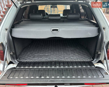 Серый БМВ Х5, объемом двигателя 2.99 л и пробегом 472 тыс. км за 7400 $, фото 14 на Automoto.ua