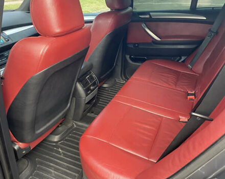 Серый БМВ Х5, объемом двигателя 3 л и пробегом 400 тыс. км за 10300 $, фото 6 на Automoto.ua