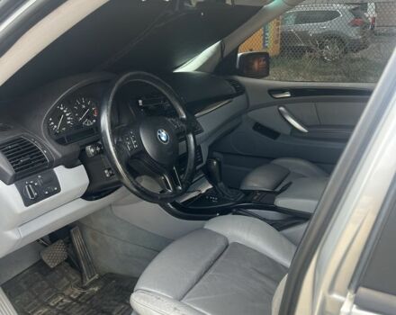 Серый БМВ Х5, объемом двигателя 3 л и пробегом 255 тыс. км за 5800 $, фото 1 на Automoto.ua