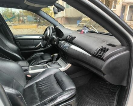 Серый БМВ Х5, объемом двигателя 2.9 л и пробегом 440 тыс. км за 9100 $, фото 5 на Automoto.ua