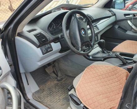 Серый БМВ Х5, объемом двигателя 3 л и пробегом 3 тыс. км за 3900 $, фото 1 на Automoto.ua
