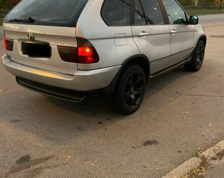 Серый БМВ Х5, объемом двигателя 3 л и пробегом 345 тыс. км за 6100 $, фото 3 на Automoto.ua