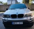 Серый БМВ Х5, объемом двигателя 3 л и пробегом 350 тыс. км за 5000 $, фото 1 на Automoto.ua