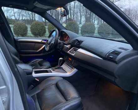 Серый БМВ Х5, объемом двигателя 3 л и пробегом 330 тыс. км за 4799 $, фото 15 на Automoto.ua