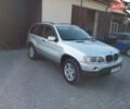Серый БМВ Х5, объемом двигателя 3 л и пробегом 257 тыс. км за 5400 $, фото 2 на Automoto.ua