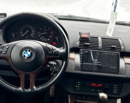 Серый БМВ Х5, объемом двигателя 3 л и пробегом 300 тыс. км за 6000 $, фото 6 на Automoto.ua