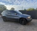 Серый БМВ Х5, объемом двигателя 3 л и пробегом 276 тыс. км за 5614 $, фото 1 на Automoto.ua
