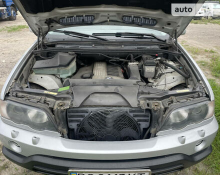 Серый БМВ Х5, объемом двигателя 3 л и пробегом 311 тыс. км за 8700 $, фото 23 на Automoto.ua