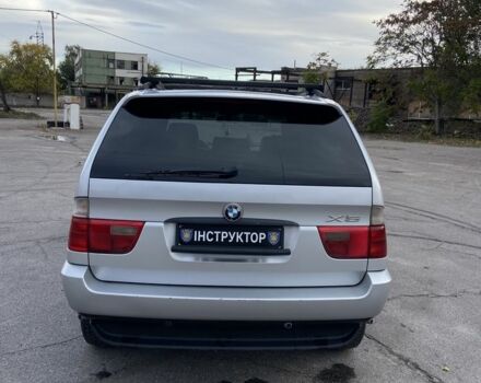 Серый БМВ Х5, объемом двигателя 3 л и пробегом 390 тыс. км за 5500 $, фото 3 на Automoto.ua