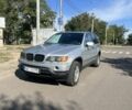 Серый БМВ Х5, объемом двигателя 3 л и пробегом 258 тыс. км за 4850 $, фото 1 на Automoto.ua