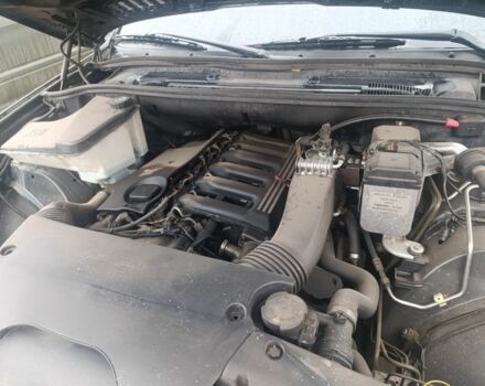 Серый БМВ Х5, объемом двигателя 3 л и пробегом 300 тыс. км за 4700 $, фото 6 на Automoto.ua