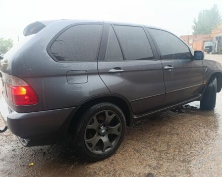 Серый БМВ Х5, объемом двигателя 3 л и пробегом 300 тыс. км за 4700 $, фото 3 на Automoto.ua