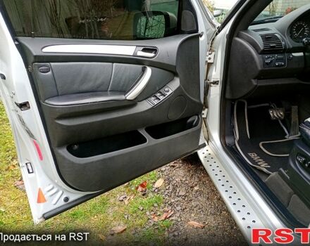 Серый БМВ Х5, объемом двигателя 3 л и пробегом 300 тыс. км за 8000 $, фото 11 на Automoto.ua