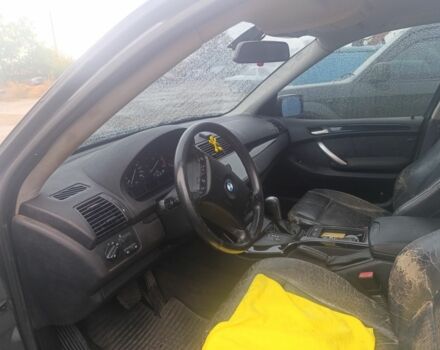 Серый БМВ Х5, объемом двигателя 3 л и пробегом 300 тыс. км за 4700 $, фото 7 на Automoto.ua