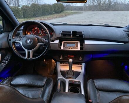 Серый БМВ Х5, объемом двигателя 3 л и пробегом 330 тыс. км за 4799 $, фото 12 на Automoto.ua