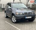Серый БМВ Х5, объемом двигателя 3 л и пробегом 420 тыс. км за 5000 $, фото 1 на Automoto.ua